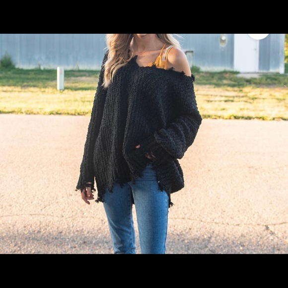 Distressed sweater - Picture 2 of 3